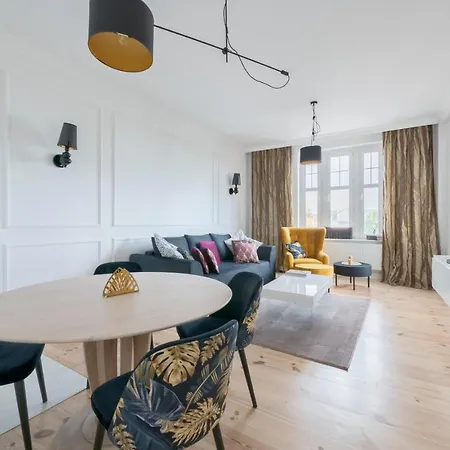 Golden Loft By Renters * Σόποτ