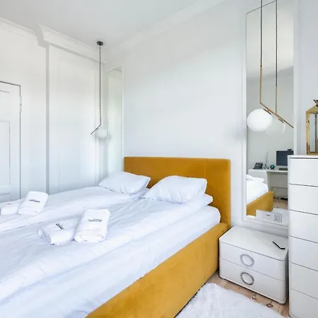 Dom & House - Golden Loft Apartment *