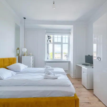 Golden Loft By Renters شقة سوبوت